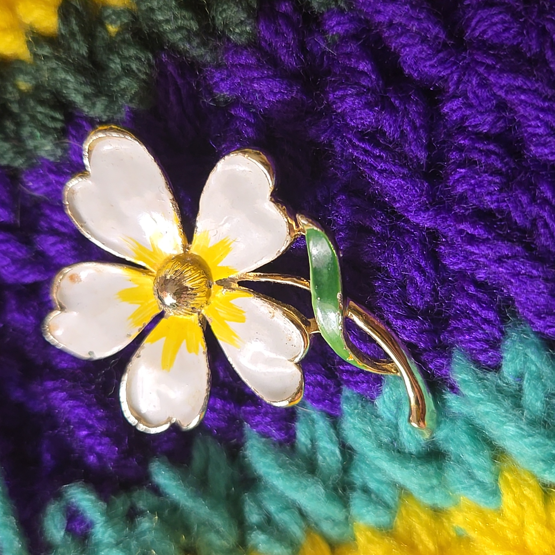 Vintage Gerrys Enameled Floral Stem Brooch 2 YellowWhite 60s Gold Signed 25$